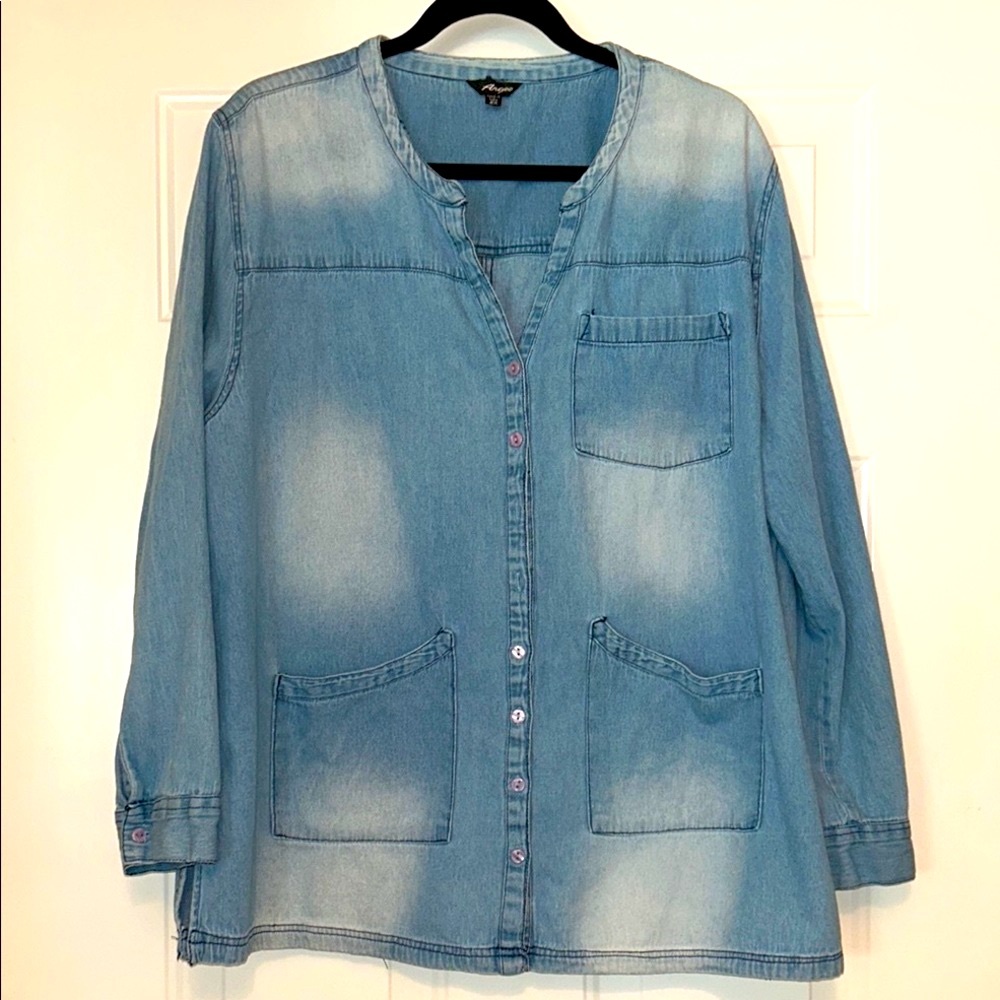Argee Cotton V-Neck Womens 2X Blue Denim Button Up Shirt Pockets Casual Relaxed